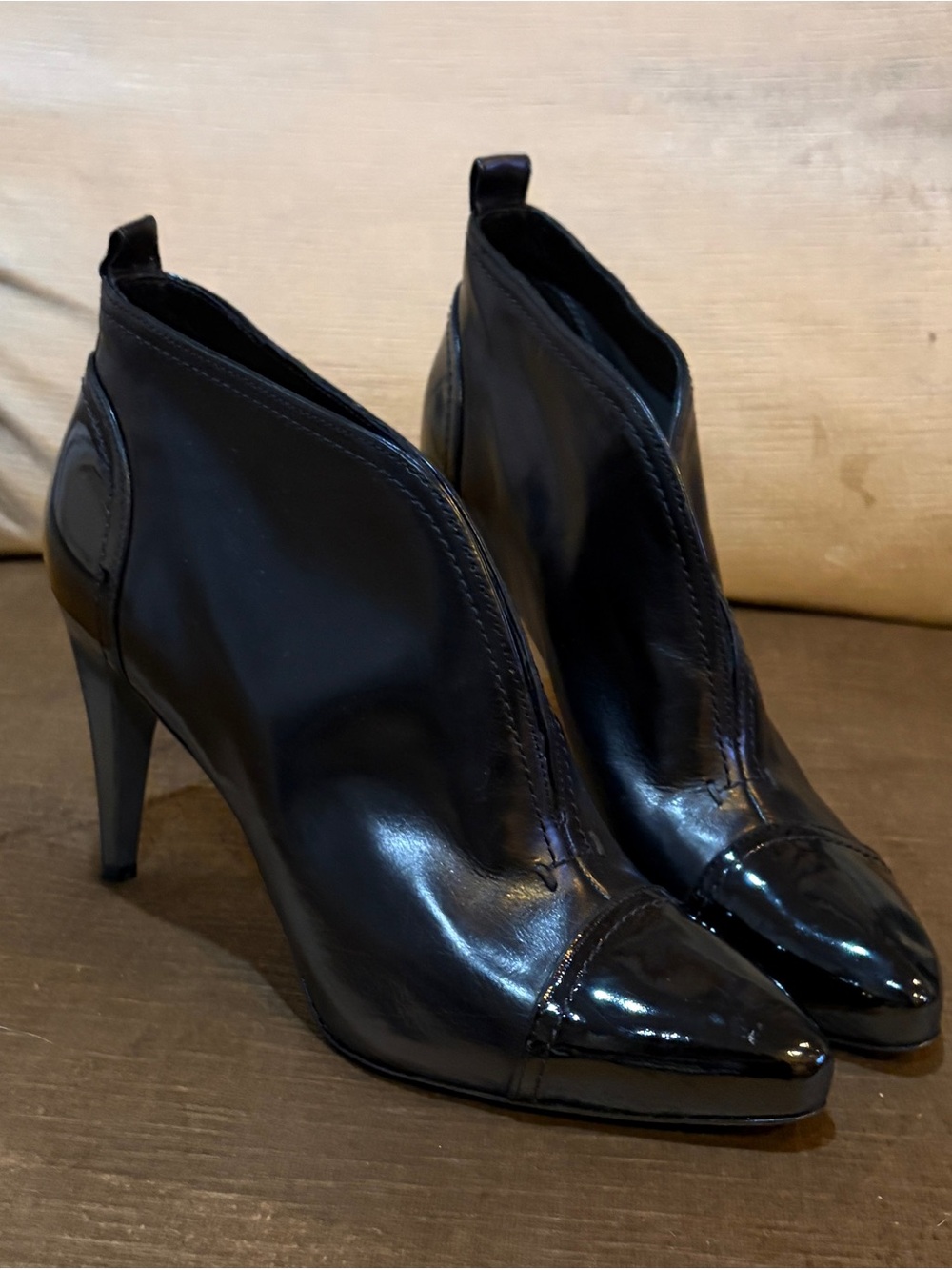 Via Spiga Black Leather Pointed Cap-Toe Ankle Booties